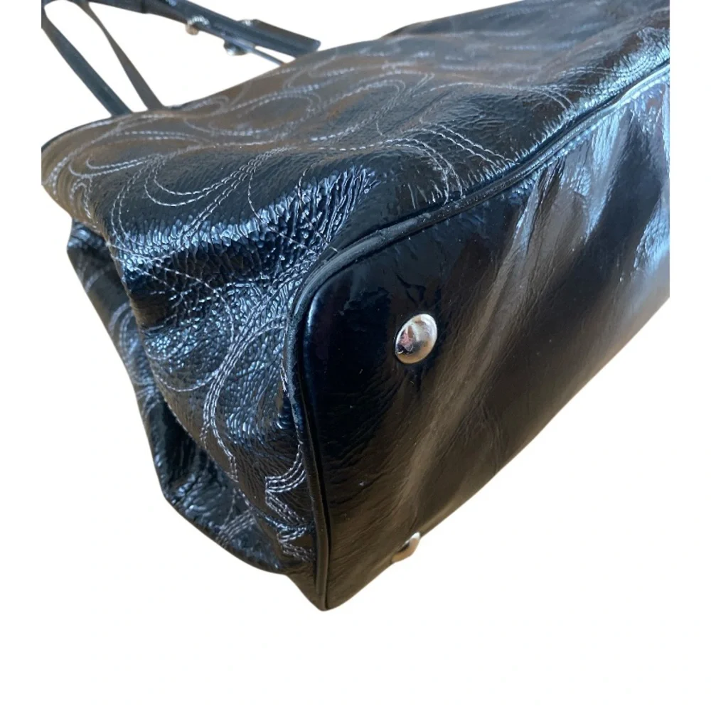 Coach Vintage Signature Kiss Lock Large Shoulder Bag Black Patent Leather